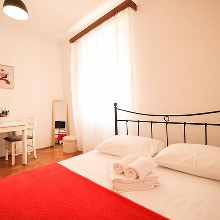 Cozy Studio Apartments In City Centar Stosija Задар Экстерьер фото