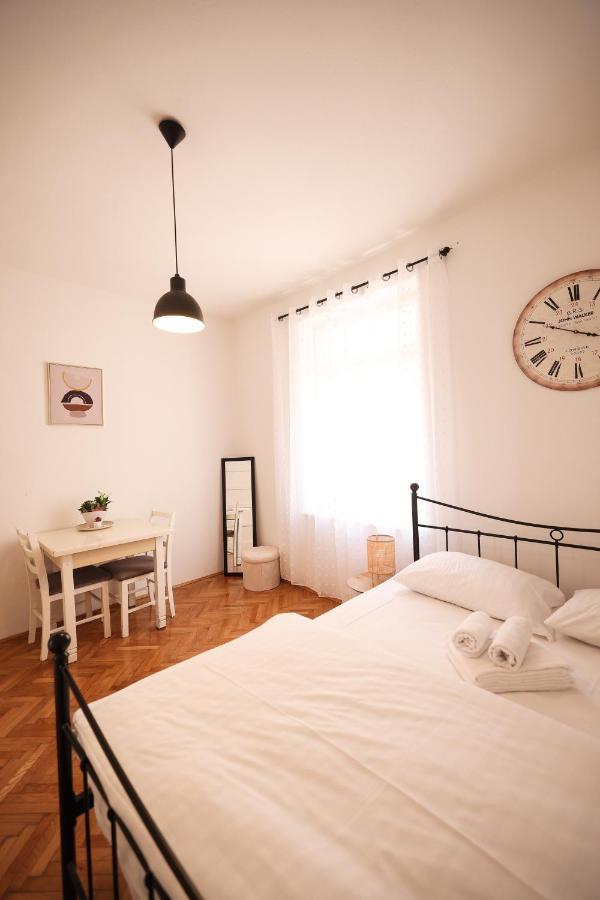Cozy Studio Apartments In City Centar Stosija Задар Экстерьер фото